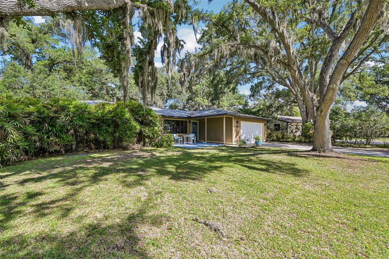 3304 Swaan Ln., Sarasota, FL 34235