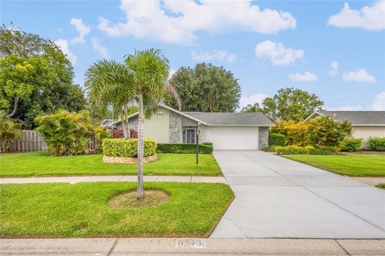6543 Waterford Cir., Sarasota, FL 34238