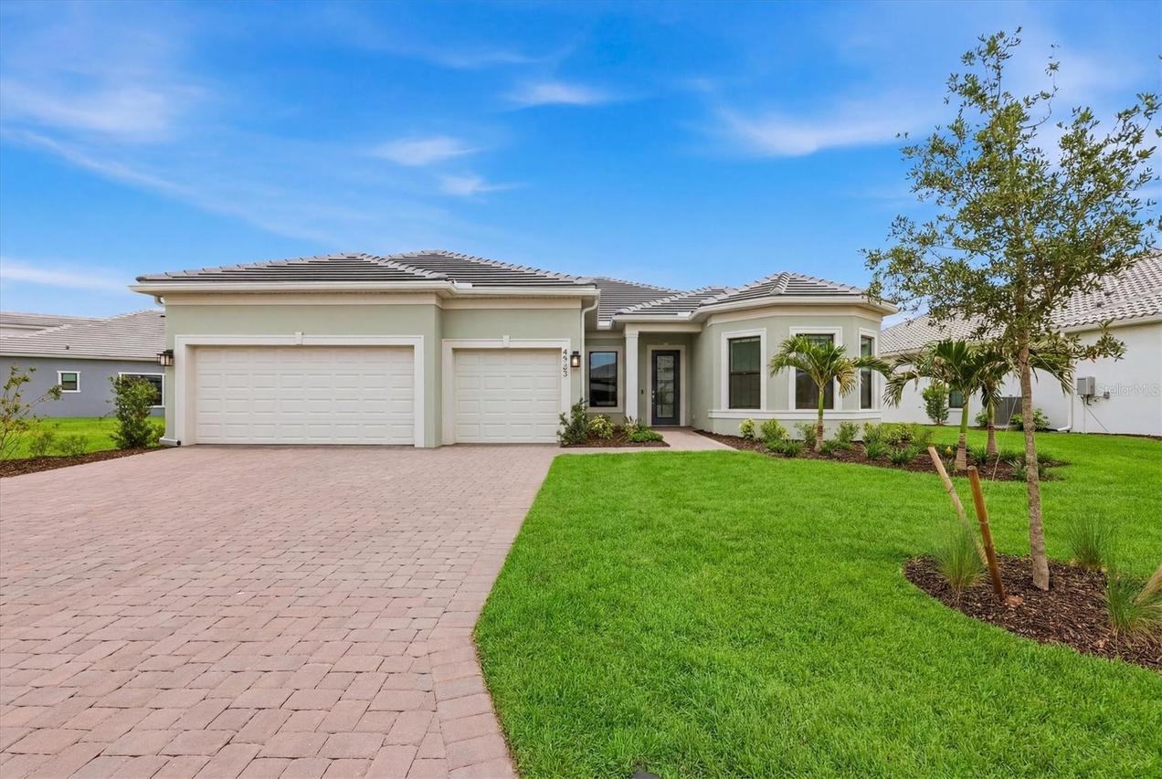4923 Empire Landing Run, Lakewood Ranch, FL 34211