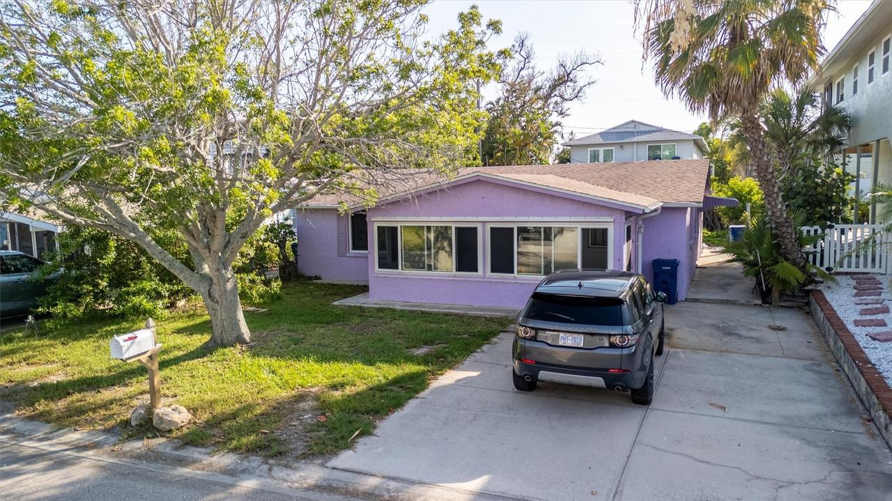 2404 Avenue A, Bradenton Beach, FL 34217