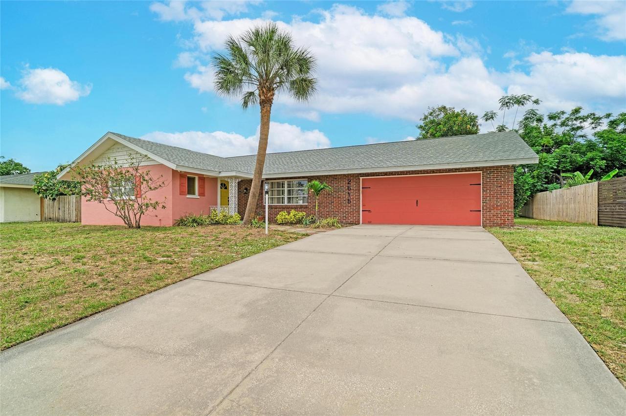 2615 Sheridan Dr., Sarasota, FL 34239