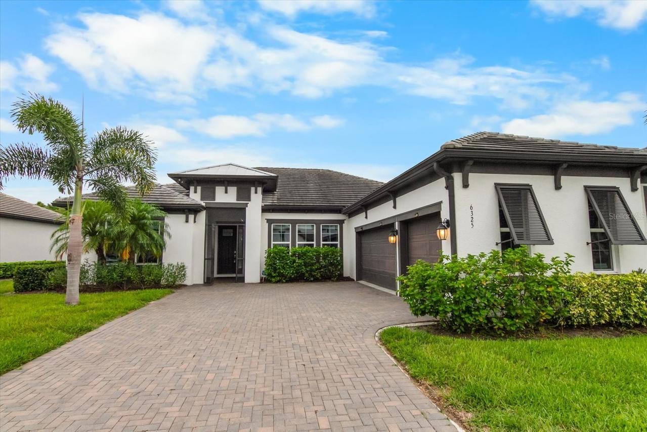 6325 Rivo Lakes Blvd., Sarasota, FL 34241