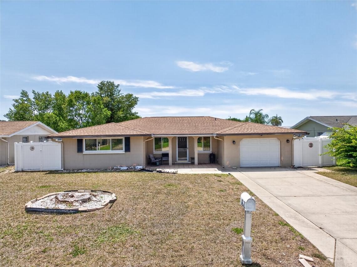 10237 Oak Hill Dr., Port Richey, FL 34668