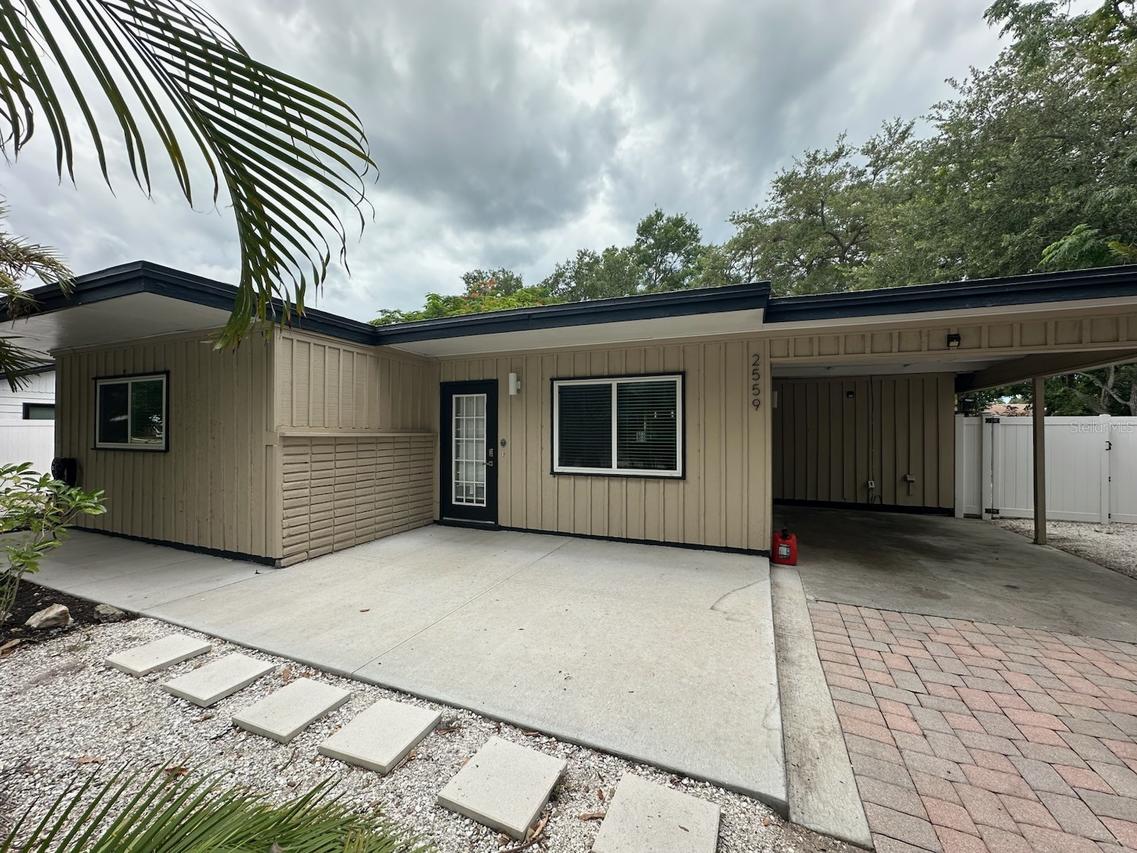 2559 E Paulstan Ct., Sarasota, FL 34237