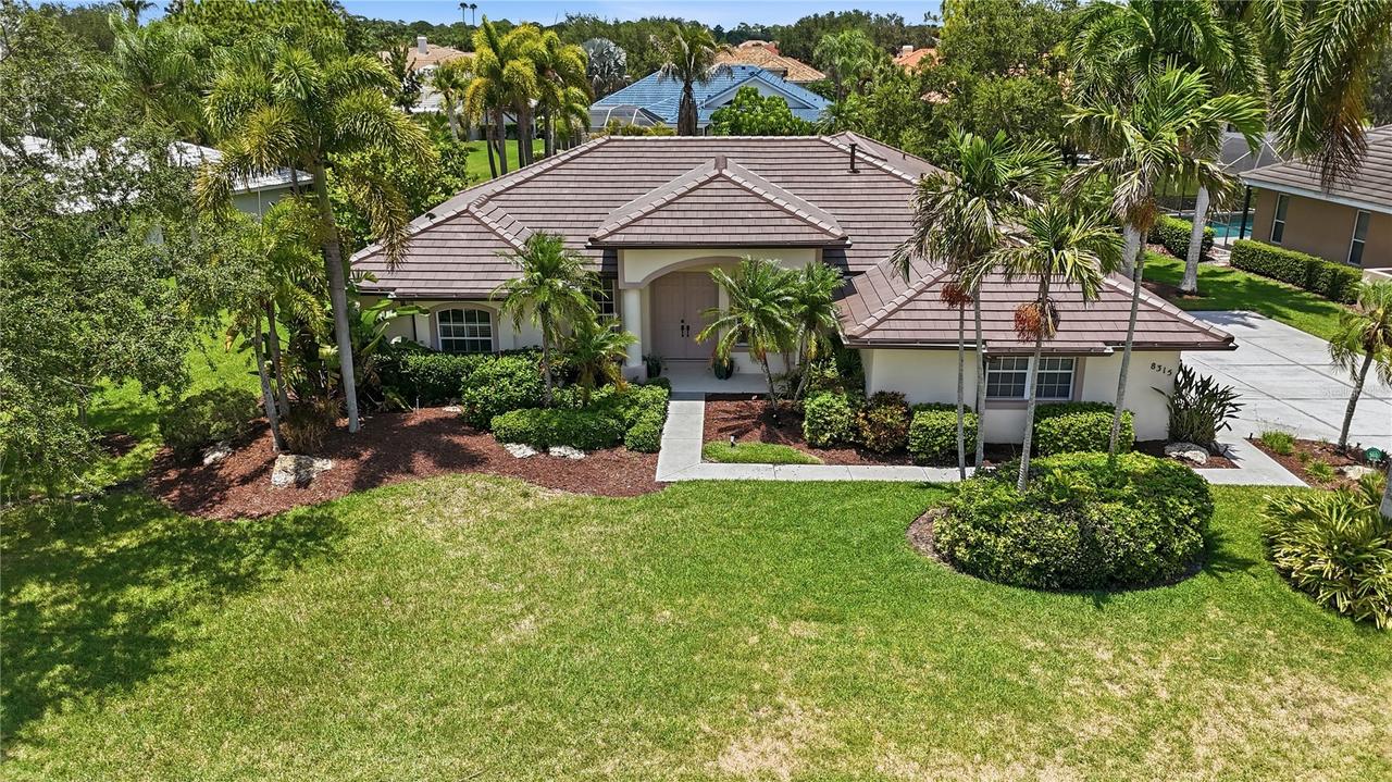 8315 Deerbrook Cir., Sarasota, FL 34238