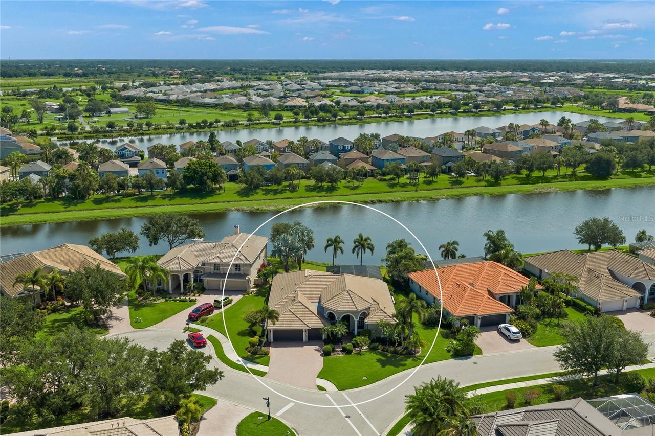 2501 Farms Ct., Sarasota, FL 34240