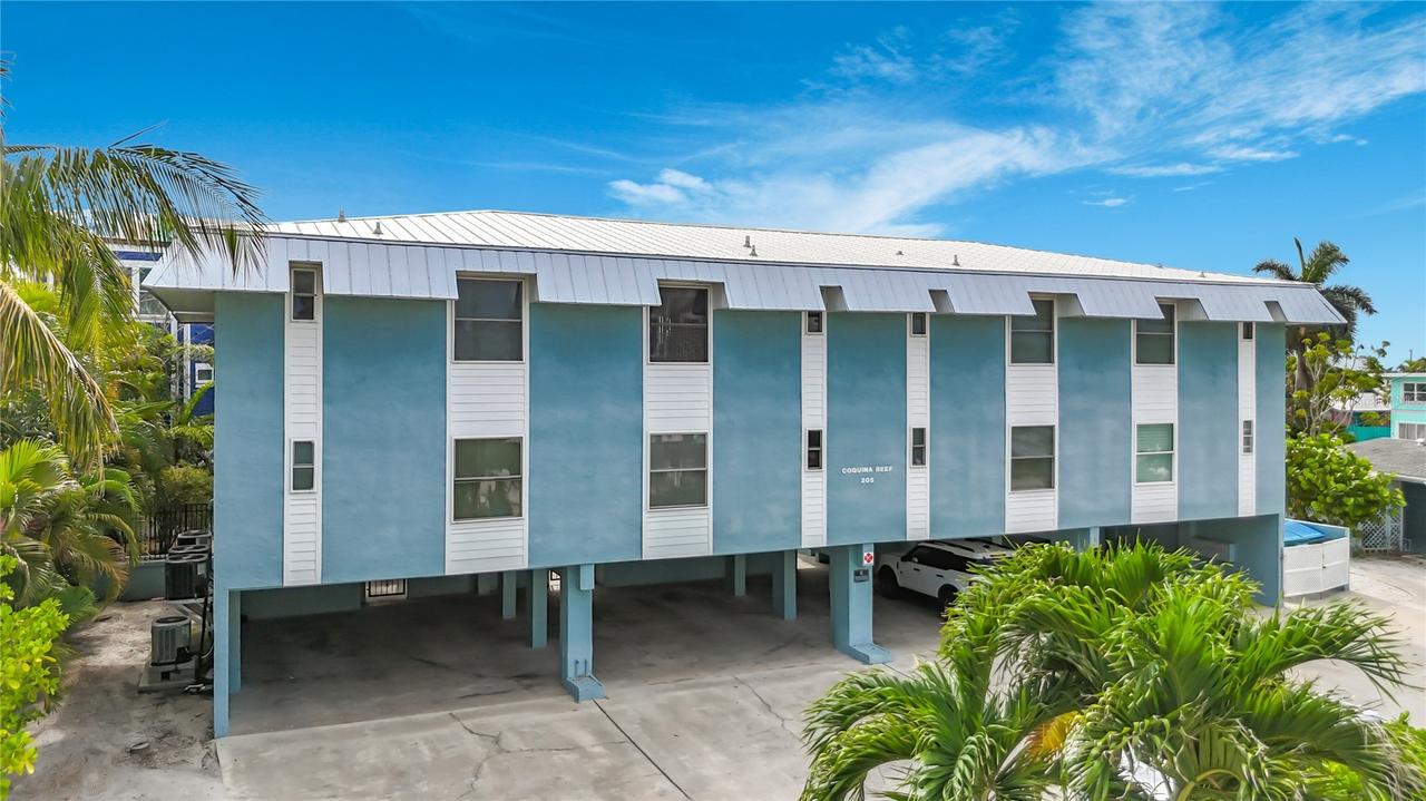 205 Highland Ave. #3, Bradenton Beach, FL 34217