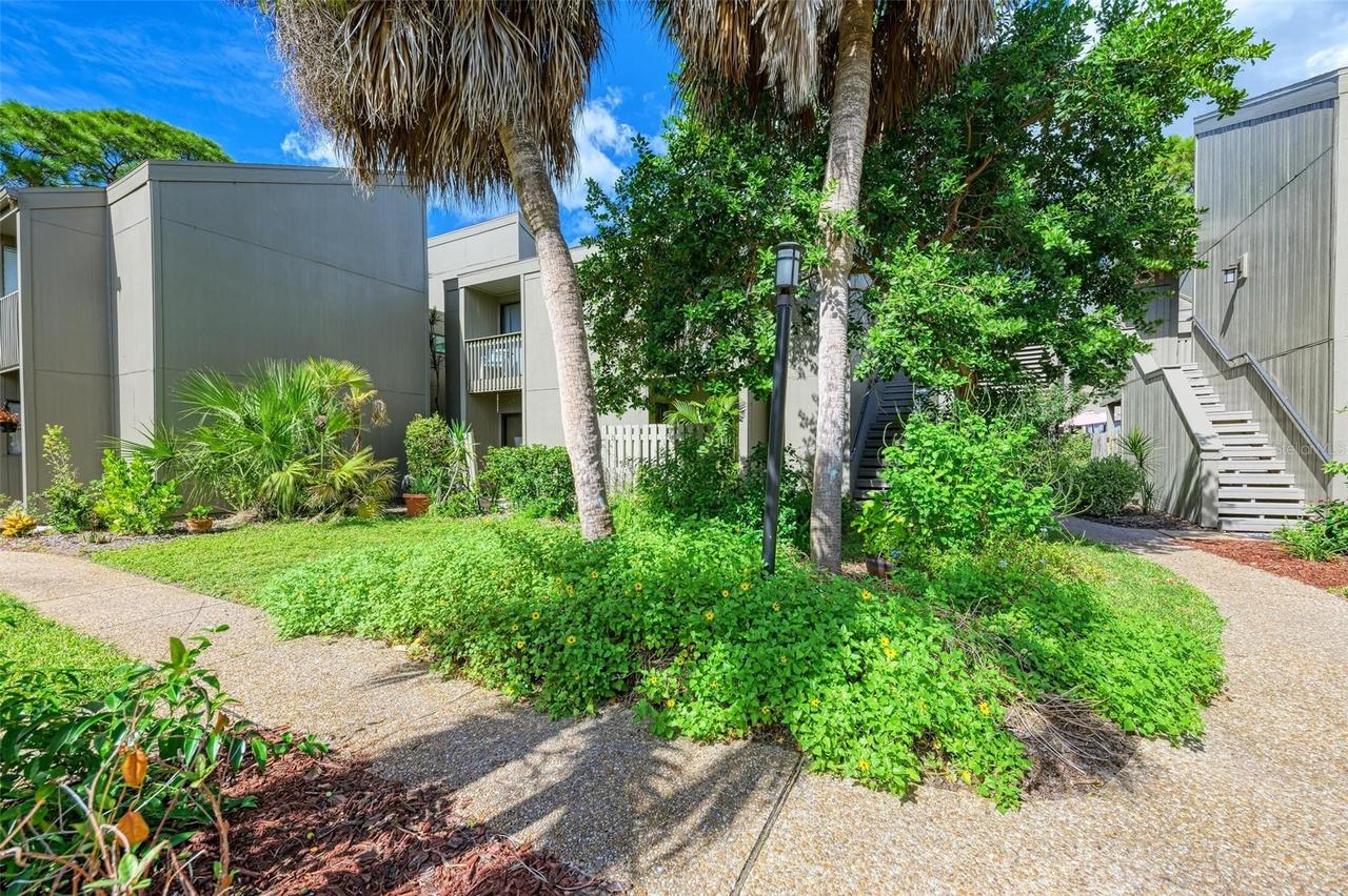 110 Woodland Pl., Osprey, FL 34229