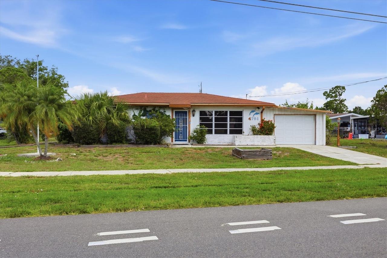 4751 S Biscayne Dr., North Port, FL 34287