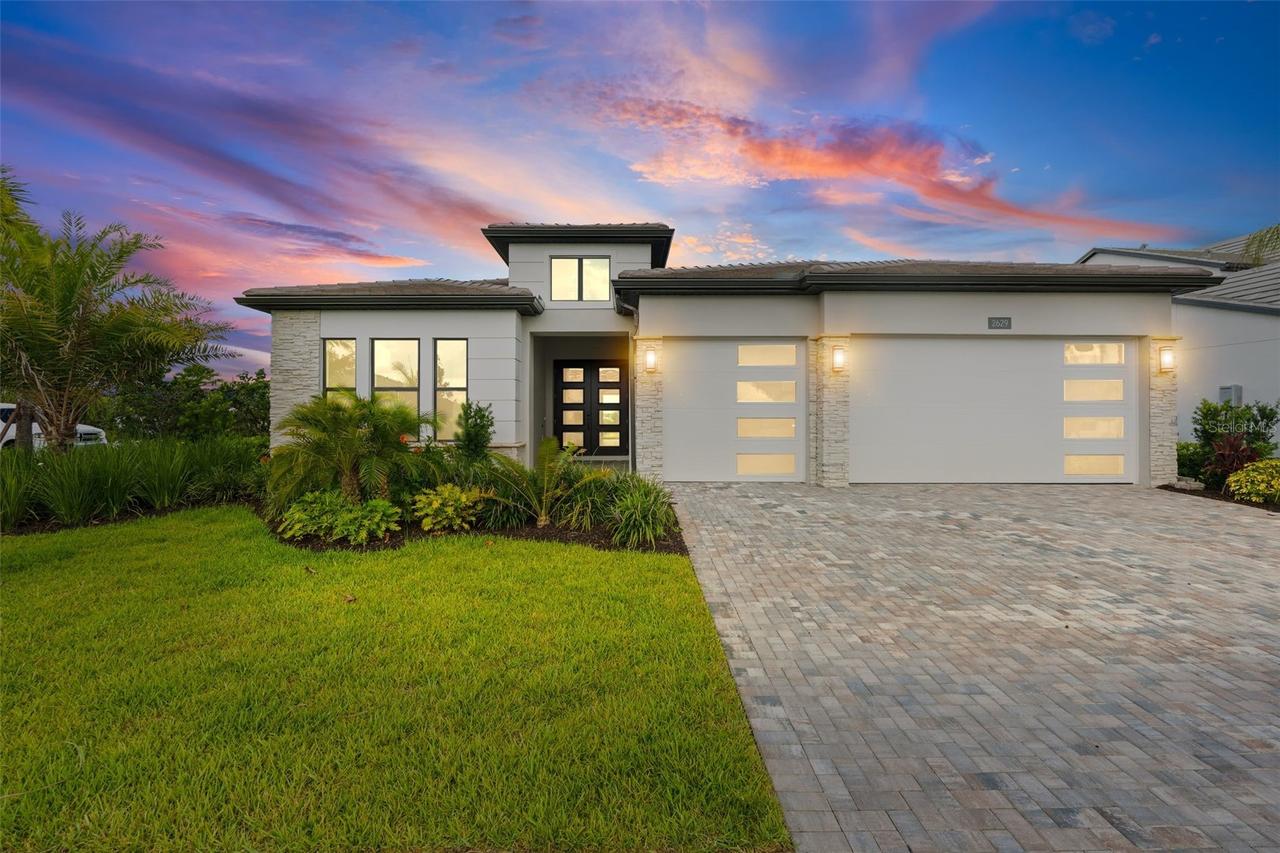 2629 Waterfront Cir., Sarasota, FL 34240