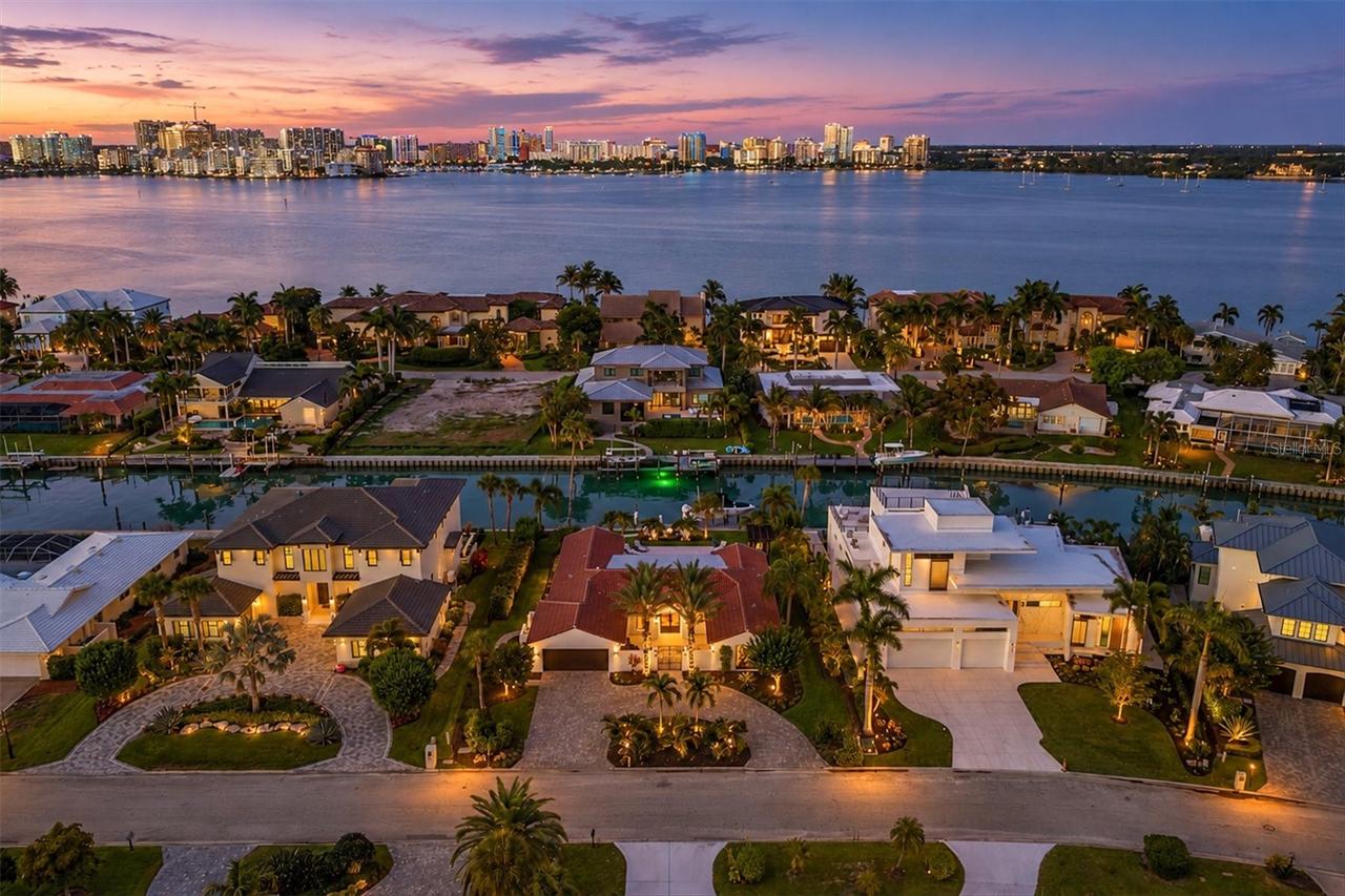 465 E Royal Flamingo Dr., Sarasota, FL 34236
