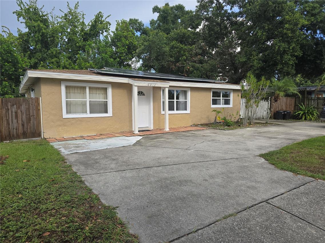 2913 Mcintosh Rd., Sarasota, FL 34232