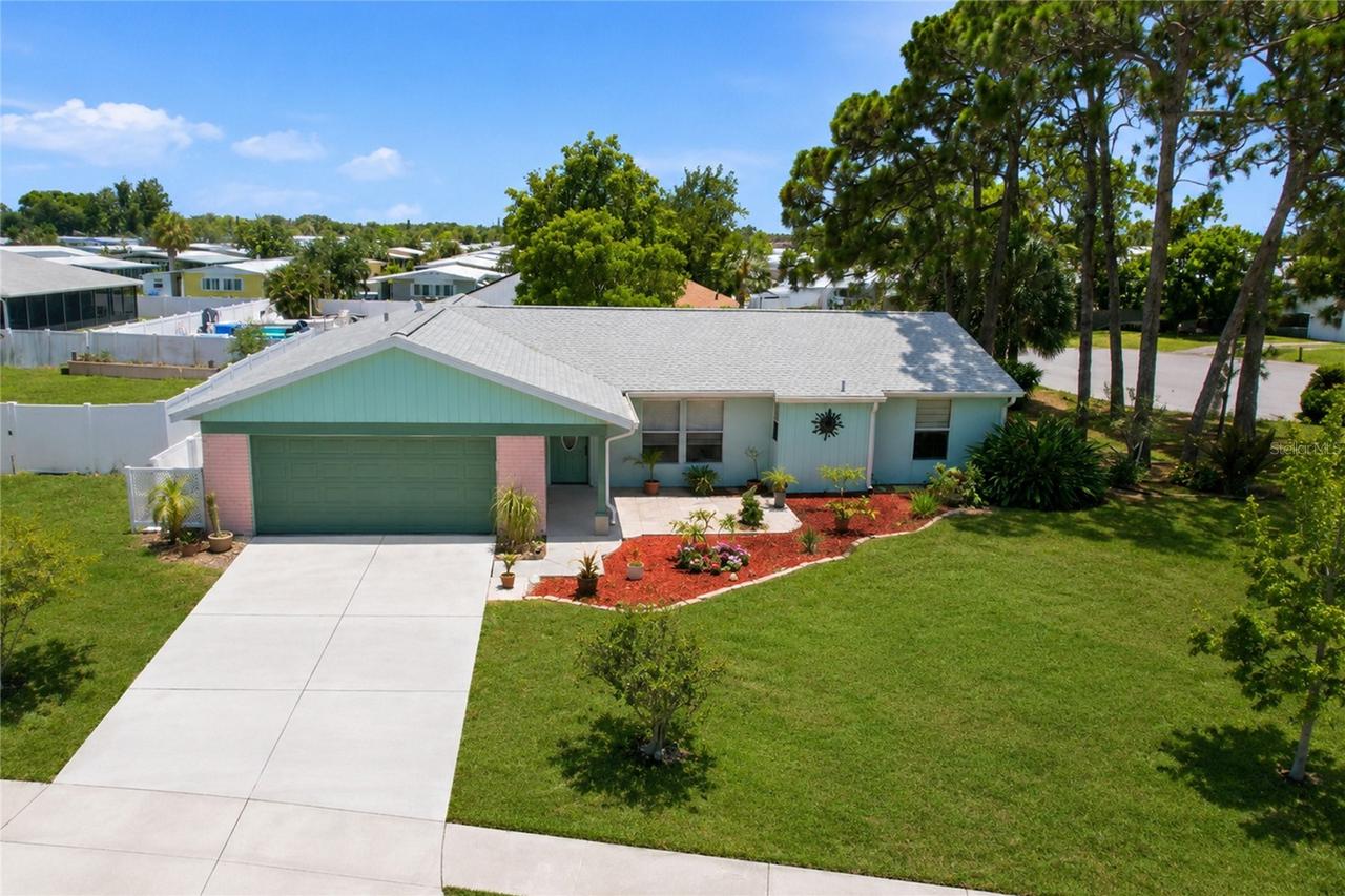 6807 36th Ave Dr W Dr., Bradenton, FL 34209