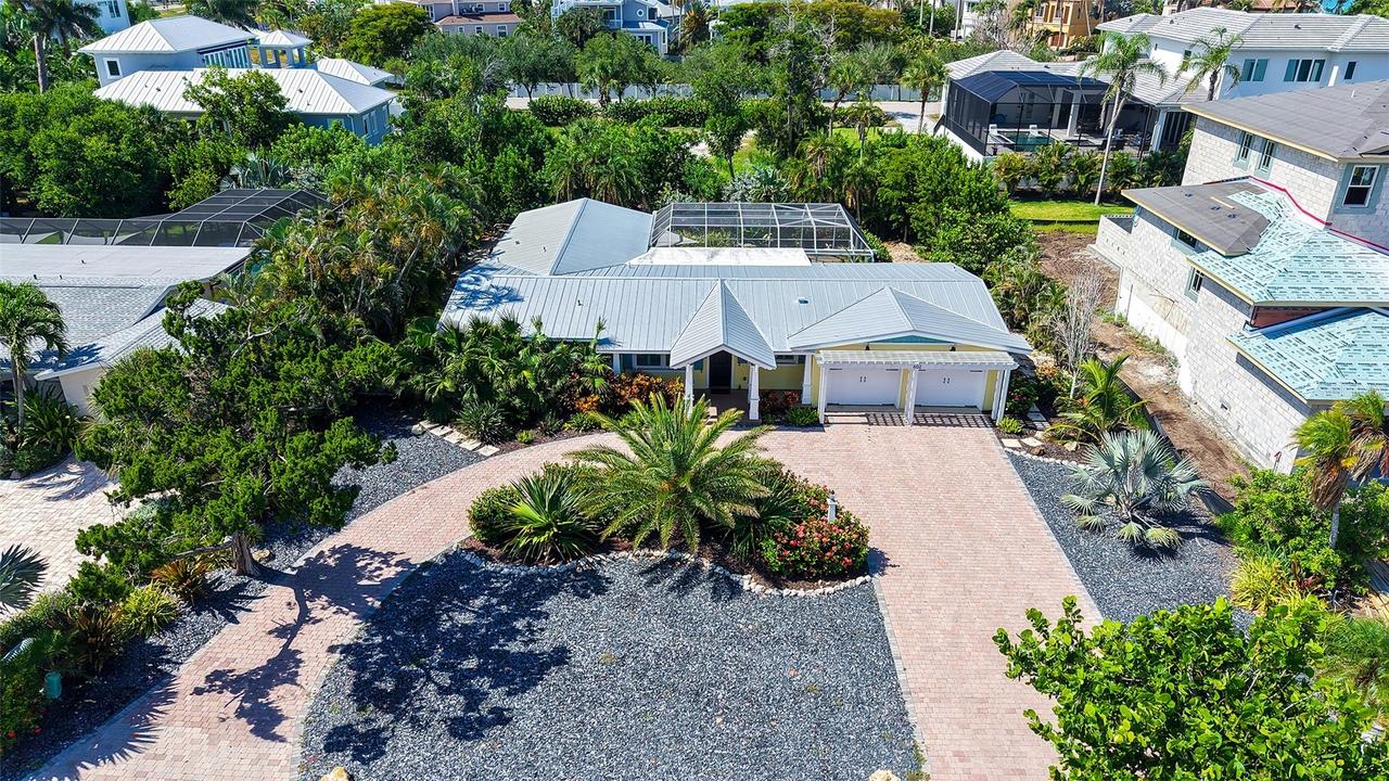 602 Buttonwood Dr., Longboat Key, FL 34228