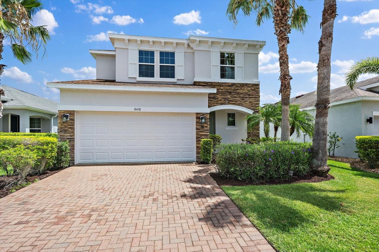 8418 Nandina Dr., Sarasota, FL 34240