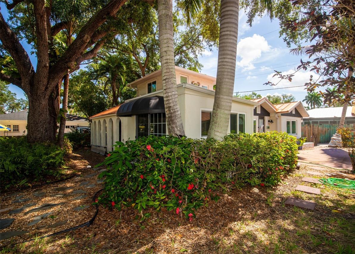 219 24 St., Bradenton, FL 34205