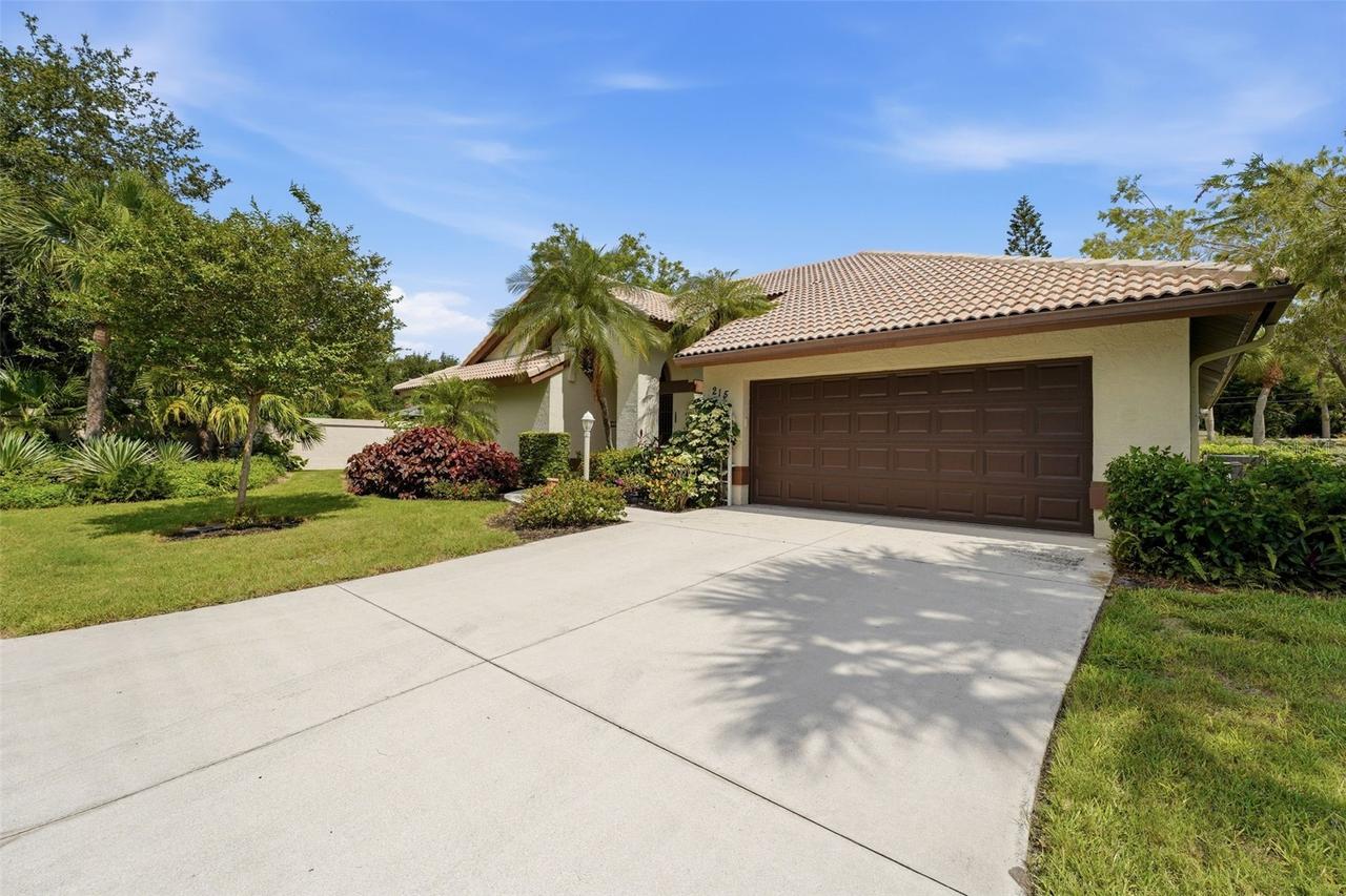 215 Carriage House Ln., Nokomis, FL 34275