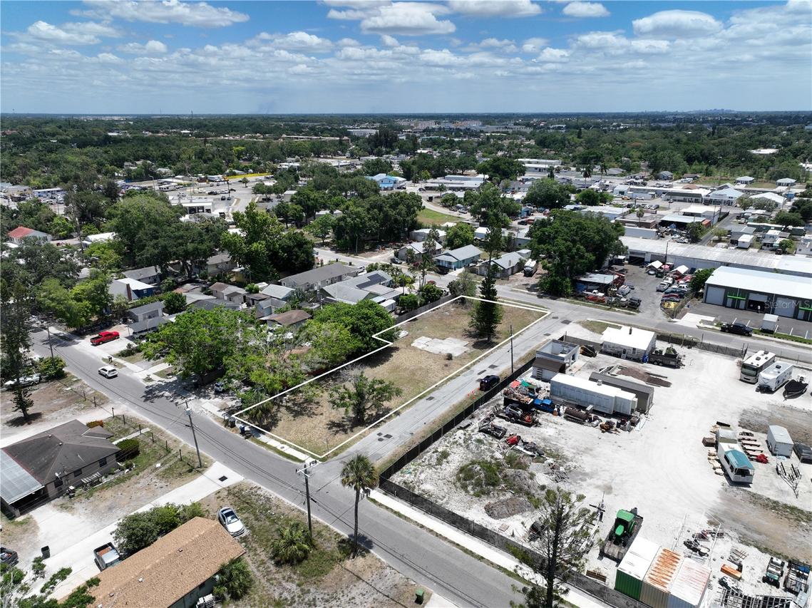 1206 27th Ave., Bradenton, FL 34205