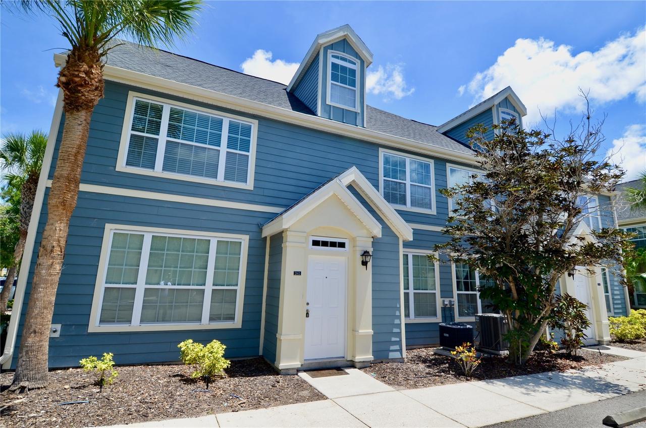 5621 Bidwell Pkwy. #202, Sarasota, FL 34233