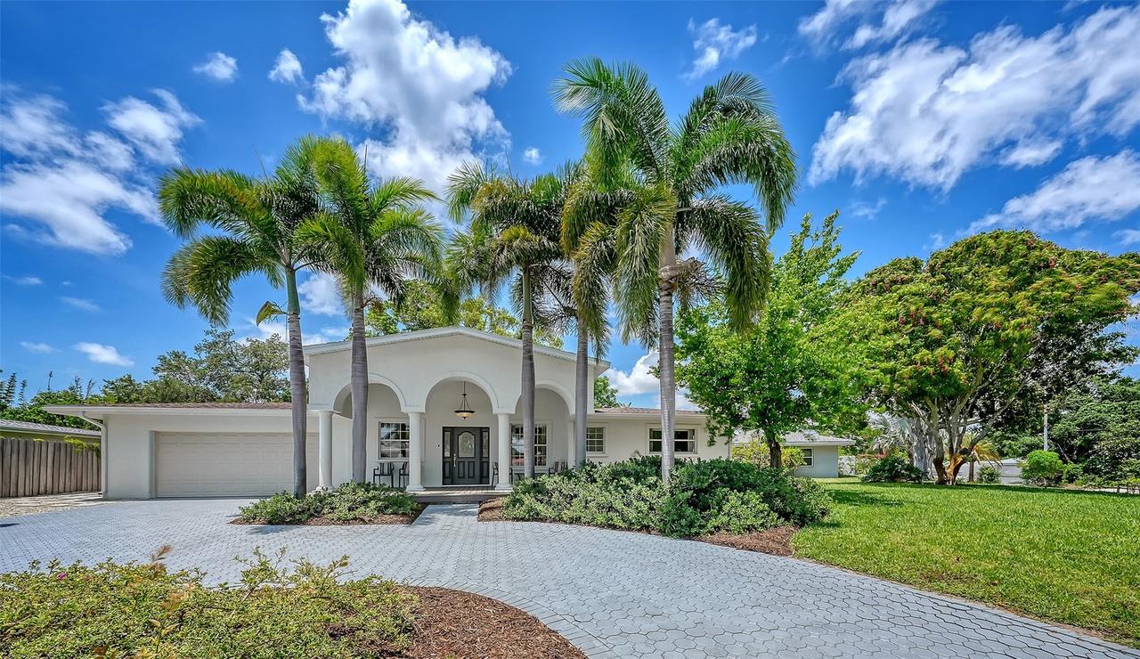 2465 Foster Ln., Sarasota, FL 34239
