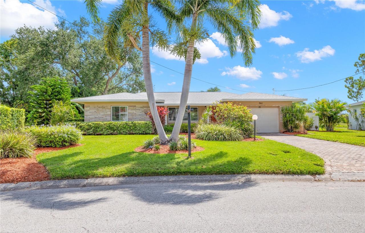 1961 42nd St., St Petersburg, FL 33713