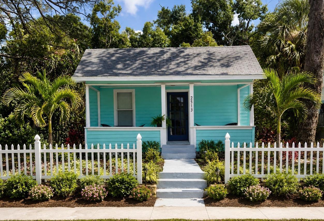 2513 8th Ave., Bradenton, FL 34205