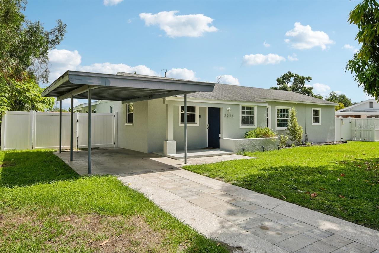 2214 23rd Ave., Bradenton, FL 34205