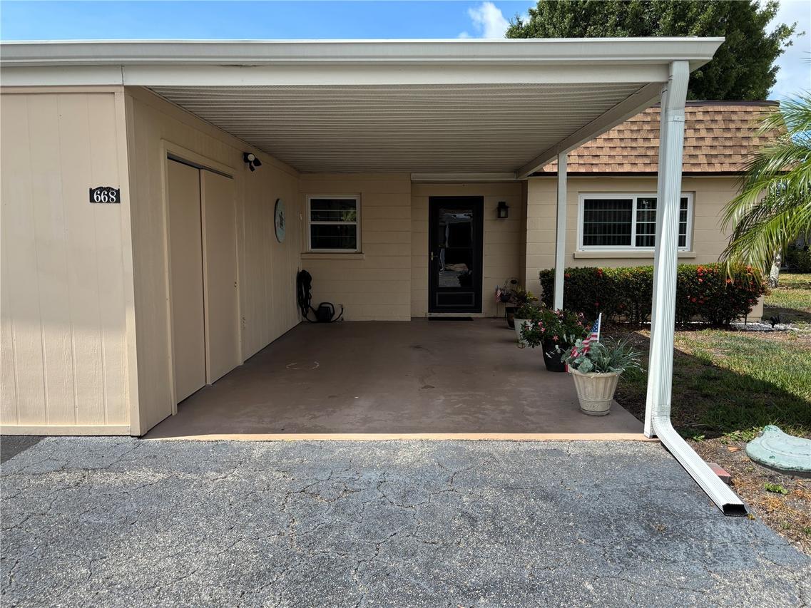 668 Park Cir., Bradenton, FL 34207