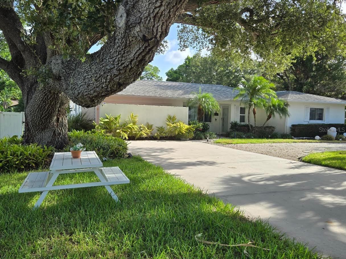 329 Bernard Ave., Sarasota, FL 34243
