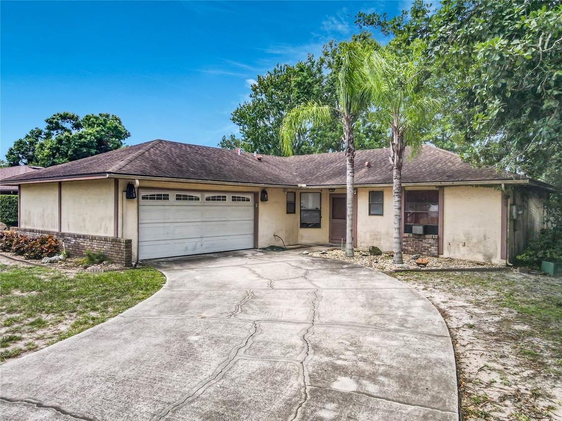 1072 Peak Cir., Deltona, FL 32738