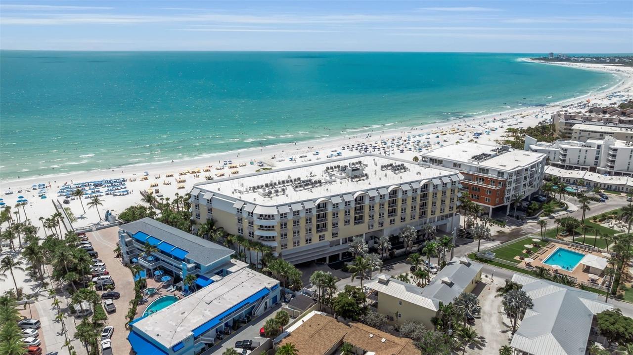 915 Seaside Dr. #611, Sarasota, FL 34242