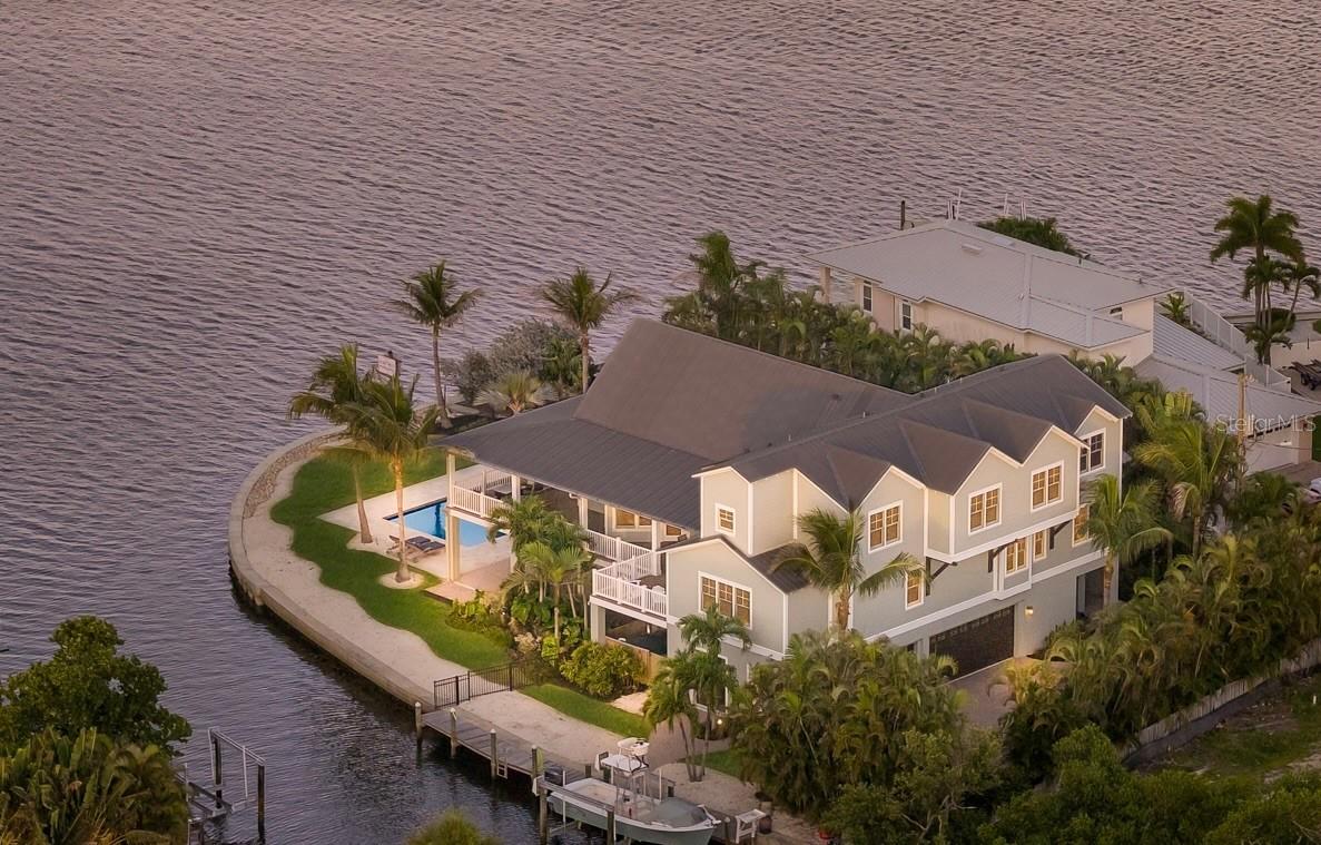 526 56th St., Holmes Beach, FL 34217