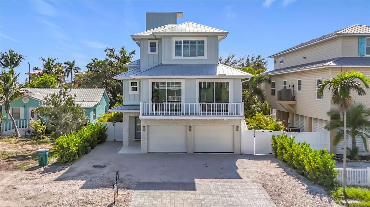 2918 Gulf Dr., Holmes Beach, FL 34217