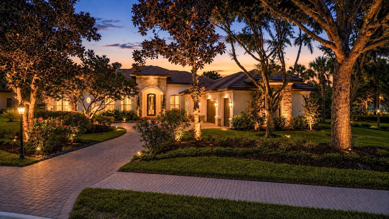 9261 Mcdaniel Ln., Sarasota, FL 34240