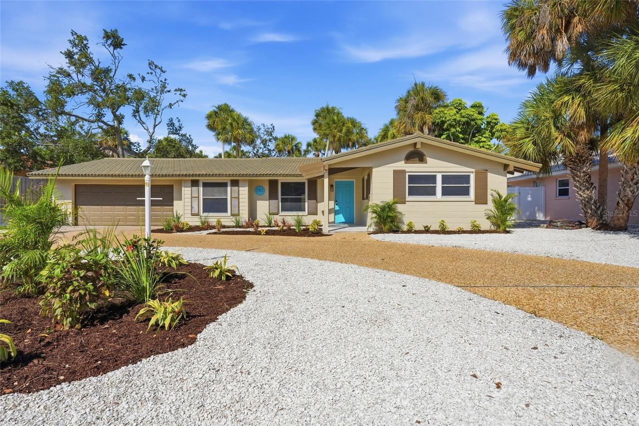 782 Birdsong Ln., Sarasota, FL 34242