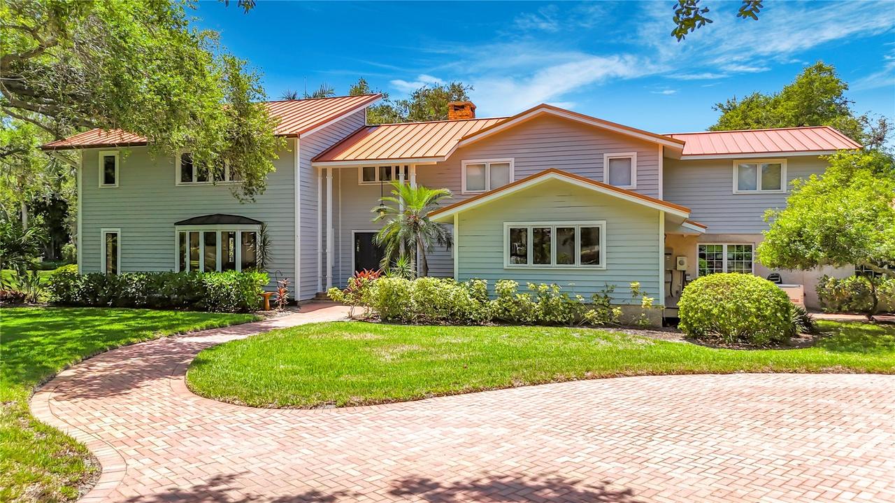 8005 17th Ave., Bradenton, FL 34209