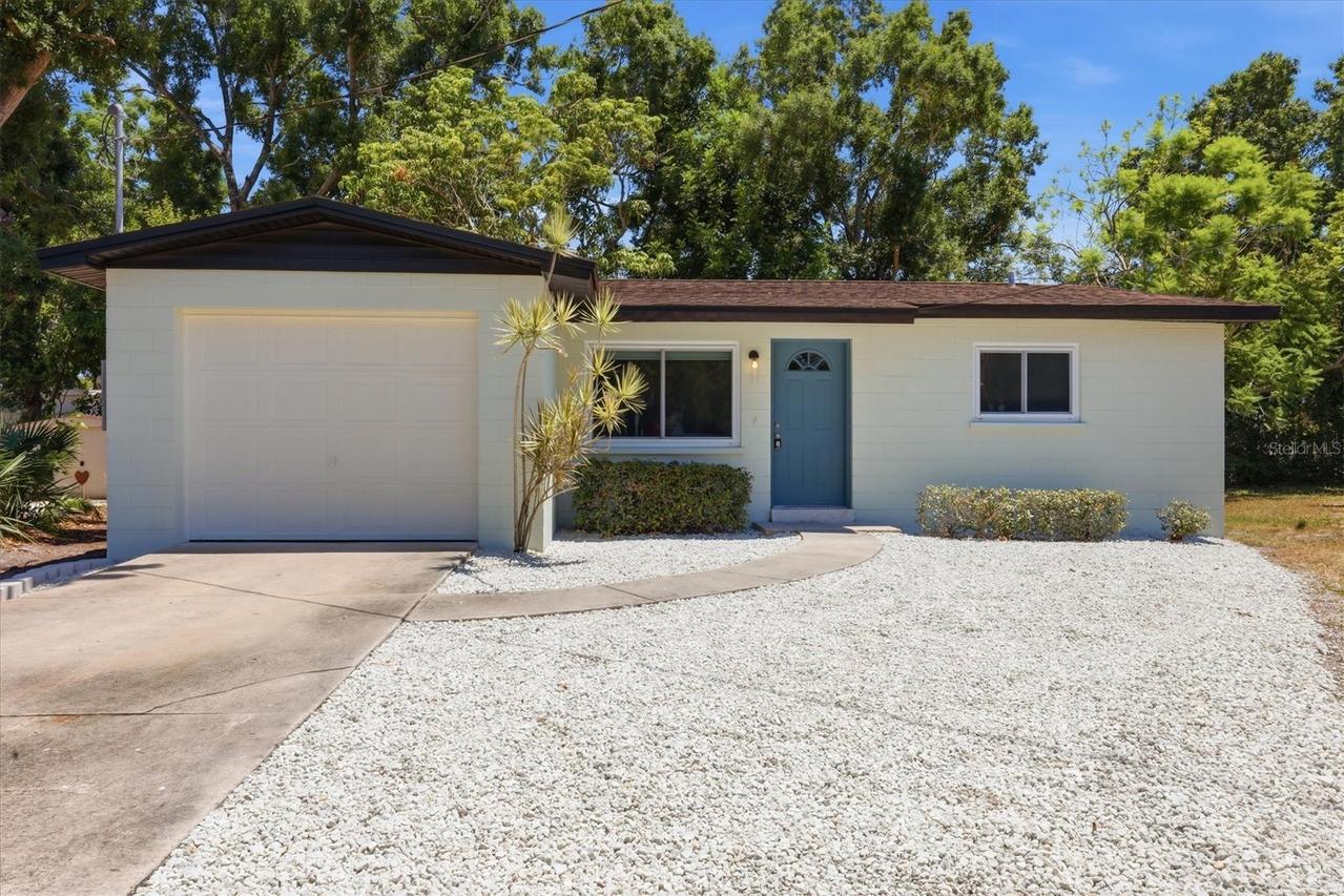 1350 15th St., Sarasota, FL 34236