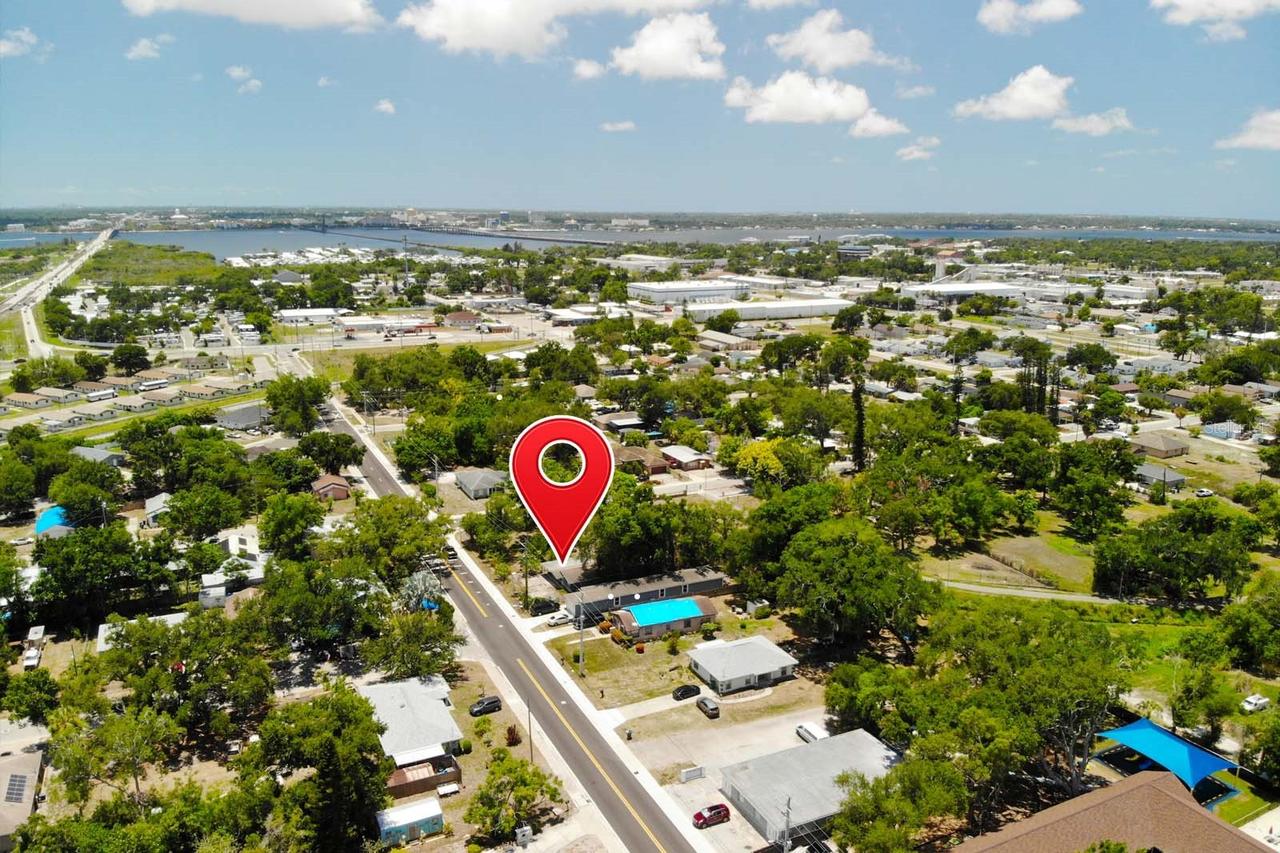 1205 2nd Ave., Palmetto, FL 34221