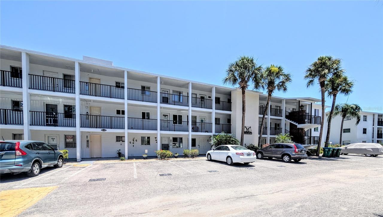 2008 Canal Dr. #M3, Bradenton, FL 34207