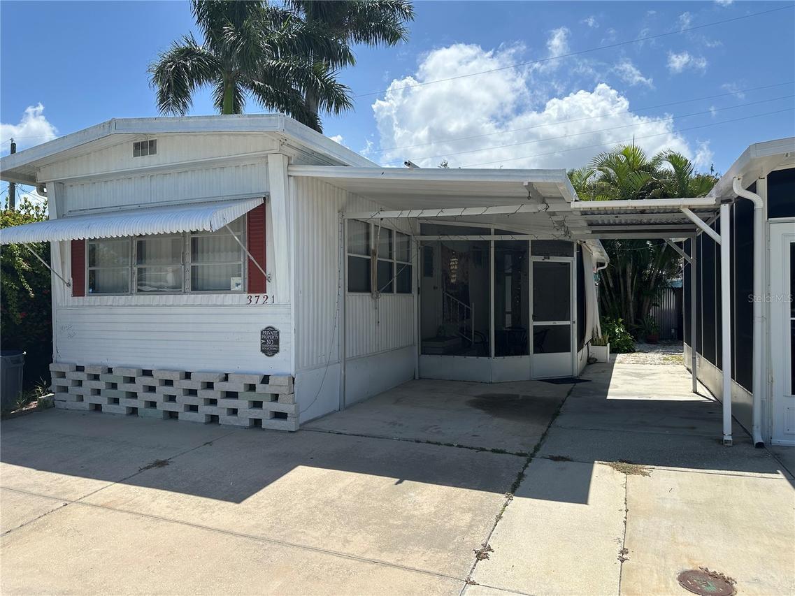 3721 116th St., Bradenton, FL 34210