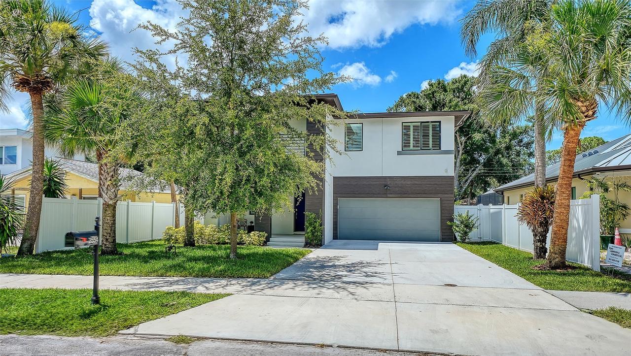 2554 Floyd St., Sarasota, FL 34239