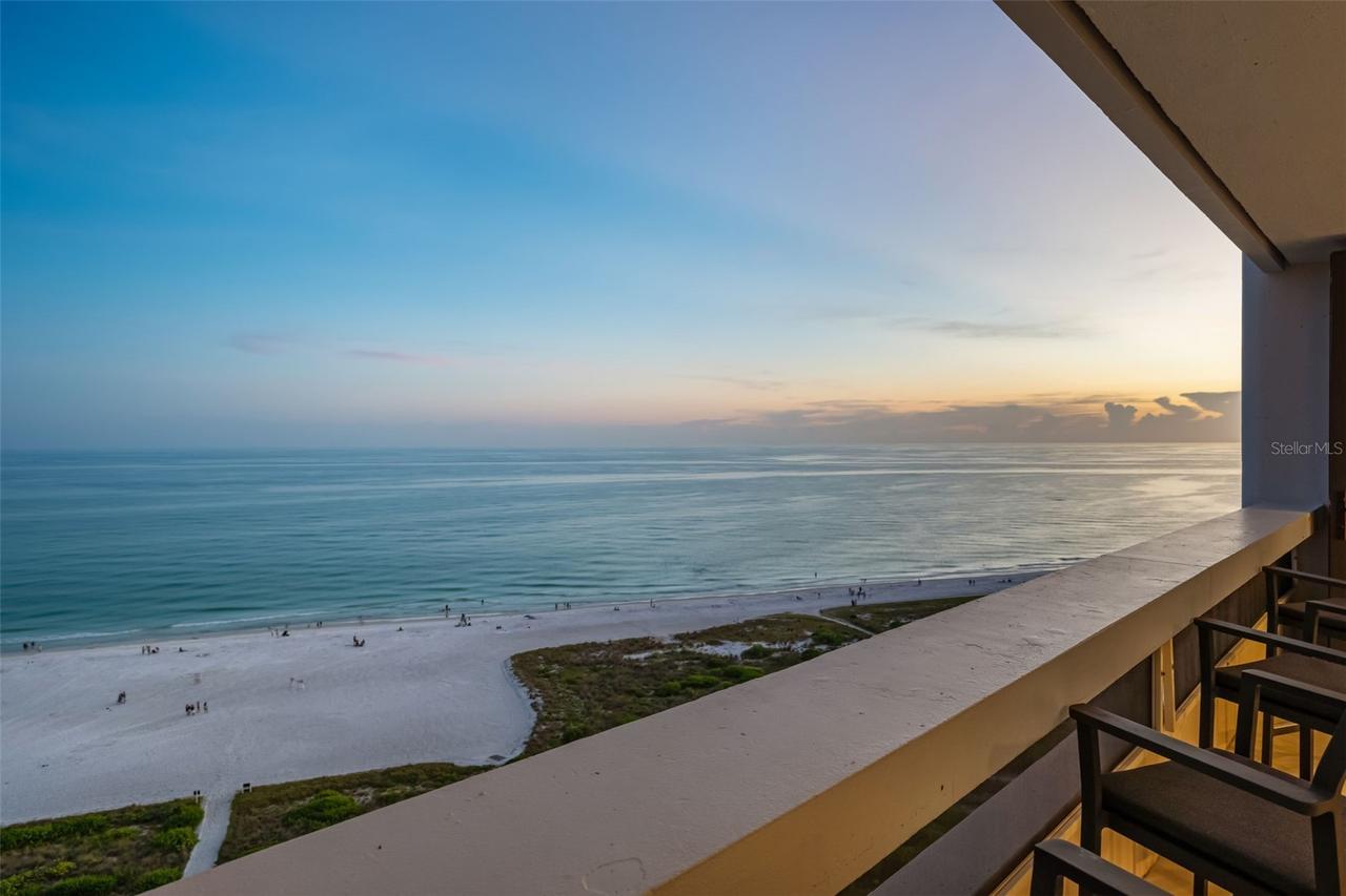 5400 Ocean Blvd. #15 1-4, Sarasota, FL 34242