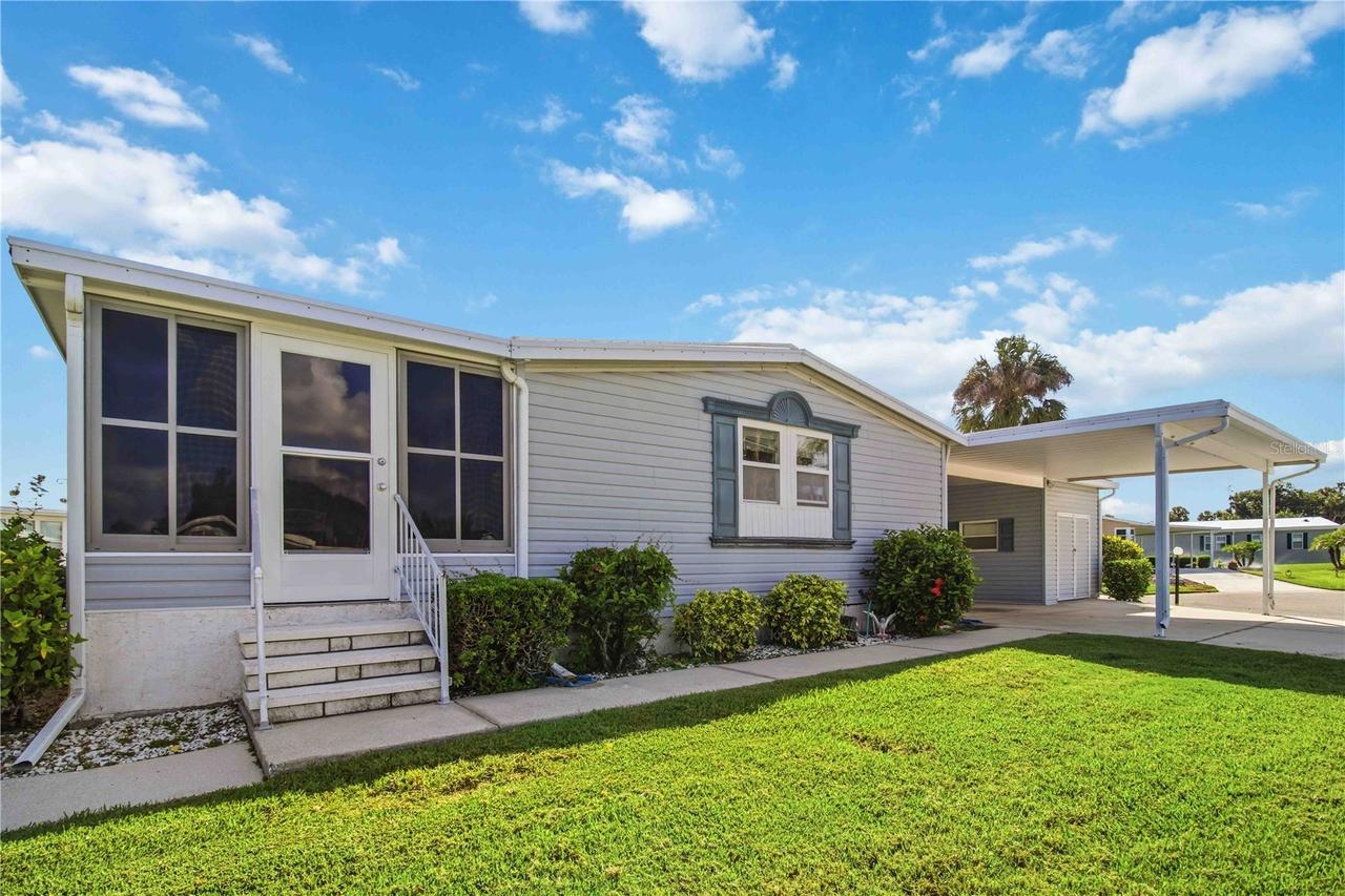 8476 Imperial Cir., Palmetto, FL 34221