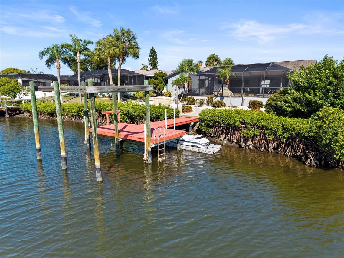 921 Birdie Way, Apollo Beach, FL 33572