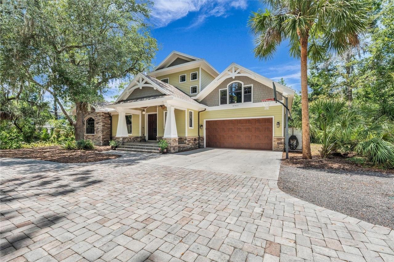 5911 River Forest Cir., Bradenton, FL 34203