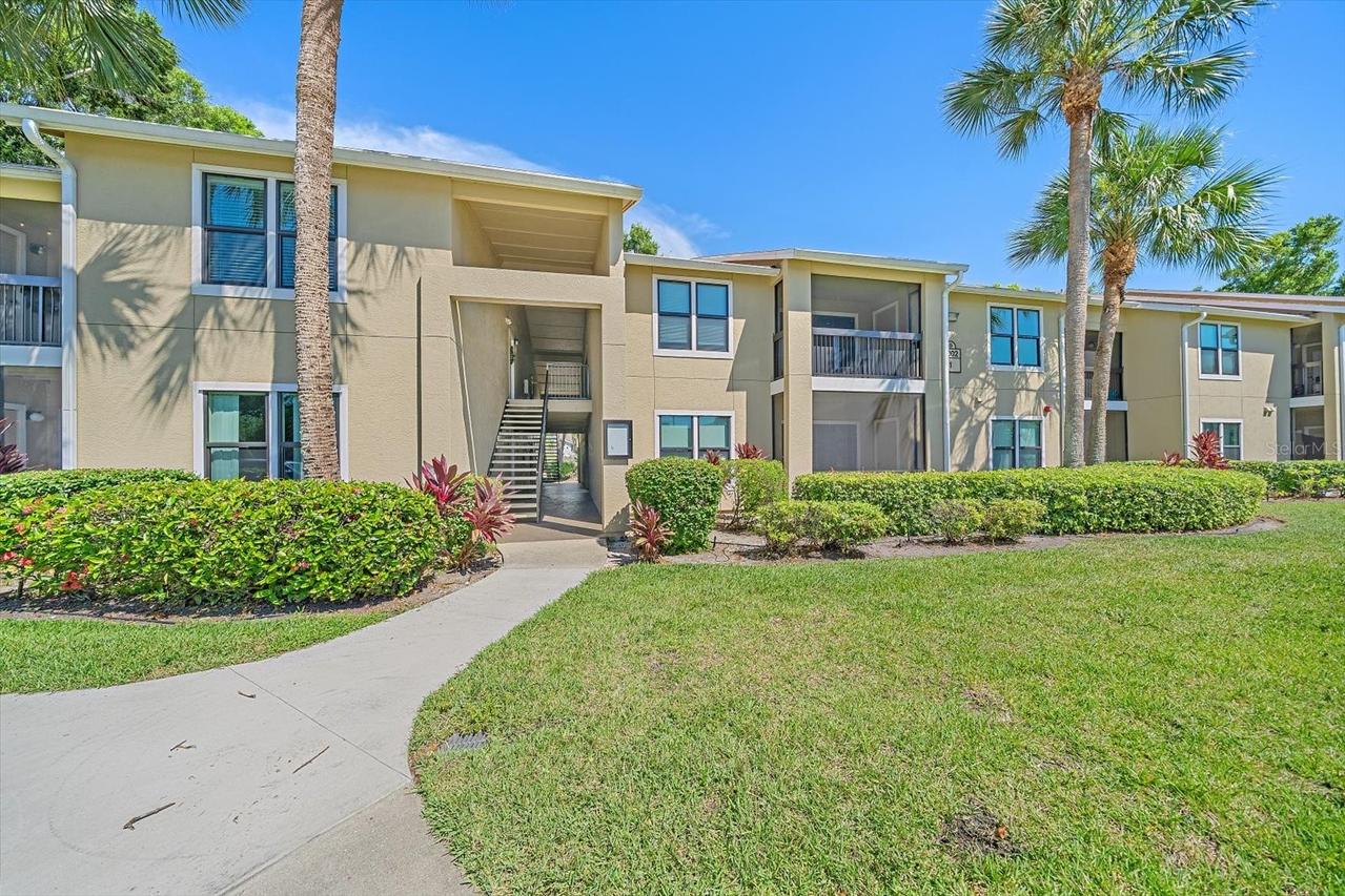 4002 Crockers Lake Blvd. #21, Sarasota, FL 34238