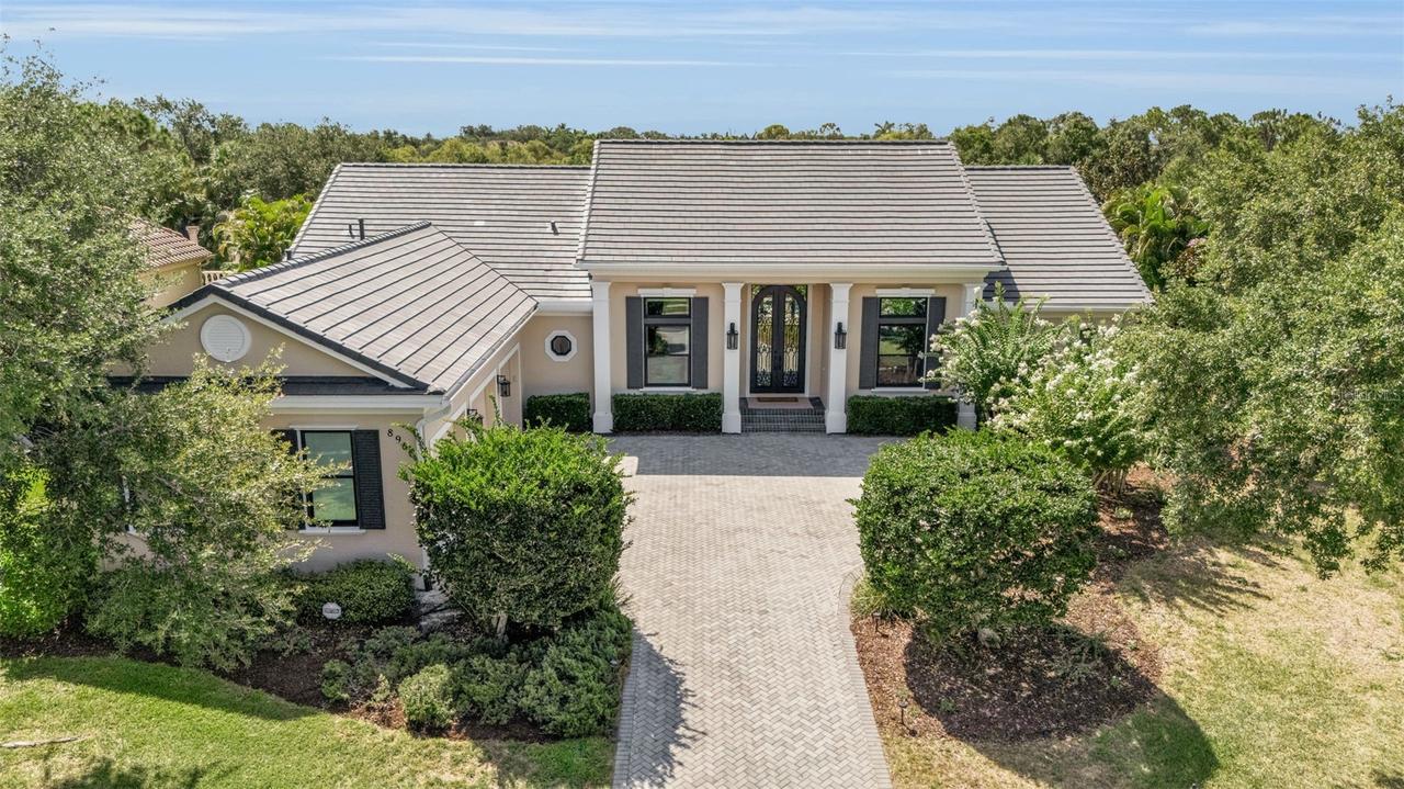 8986 Bloomfield Blvd., Sarasota, FL 34238