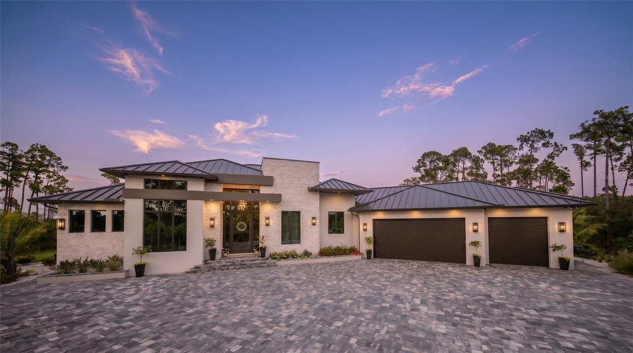 9240 Falcon Ct., Venice, FL 34293
