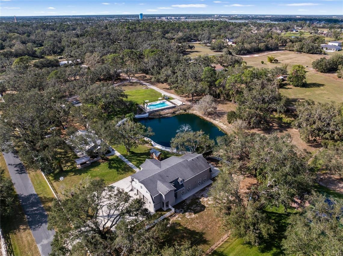 1228 Wagon Wheel Dr., Sarasota, FL 34240