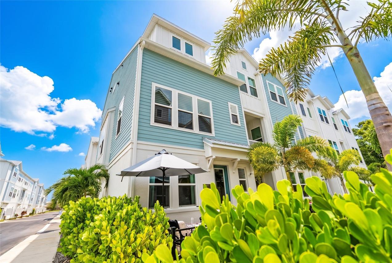 2501 Boone Ct., Sarasota, FL 34237